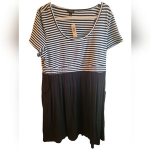 Black and White Short Sleeve Dress